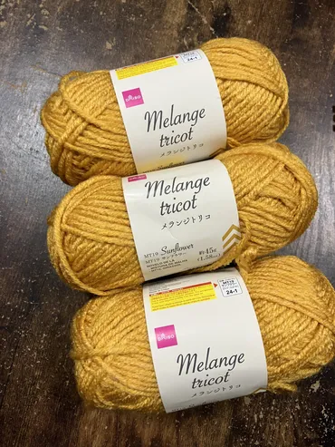 ダイソー毛糸とハイソックスを徹底比較！品切れ？デザイン？今後の課題は？ダイソー毛糸とハイソックスの現状と未来