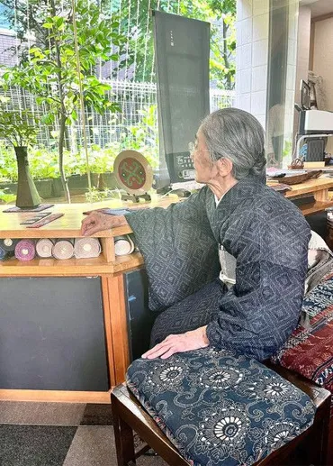 銀座呉服店店主・村田あき子91歳「似合わないと思えば、絶対にきものを売らなかった先代。きもの 道邁進の背景には<兵役免除された>負い目が…」(婦人公論.jp)