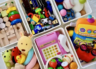 片付けはなぜ重要？子どもの「片付け力」を育む、年齢別おもちゃ収納のコツ 