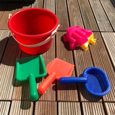 100均おもちゃで育児を楽しく！ダイソー、セリア、キャンドゥのおすすめおもちゃをご紹介！100均おもちゃの世界へようこそ！ダイソー、セリア、キャンドゥの育児グッズ＆知育玩具レビュー