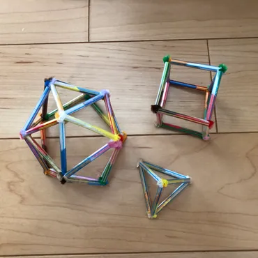 工作】図形が苦手な子も楽しめる♪100均のストローとモールを ...