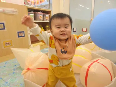 ビニール袋風船で遊んだよ♪（０歳児 ひよこ組）