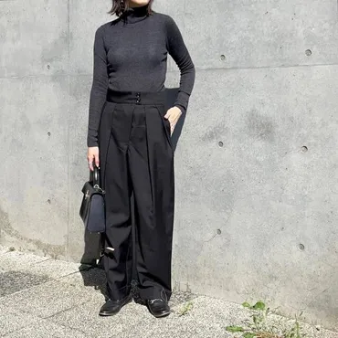 40代の黒ワイドパンツコーデ7選