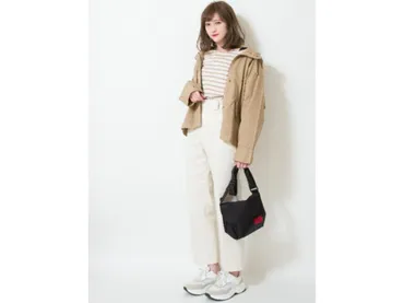 しまむら春コーデ2023：30代向け着こなし術とおすすめアイテムは？30代向けしまむら春コーデ：マウンテンパーカー、タンクトップ、カラーパンツ着こなしガイド